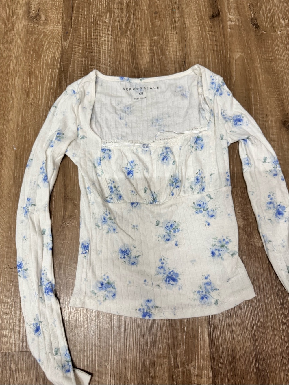 Aeropostale White Long Sleeve Ribbed Top with Blue Floral Print